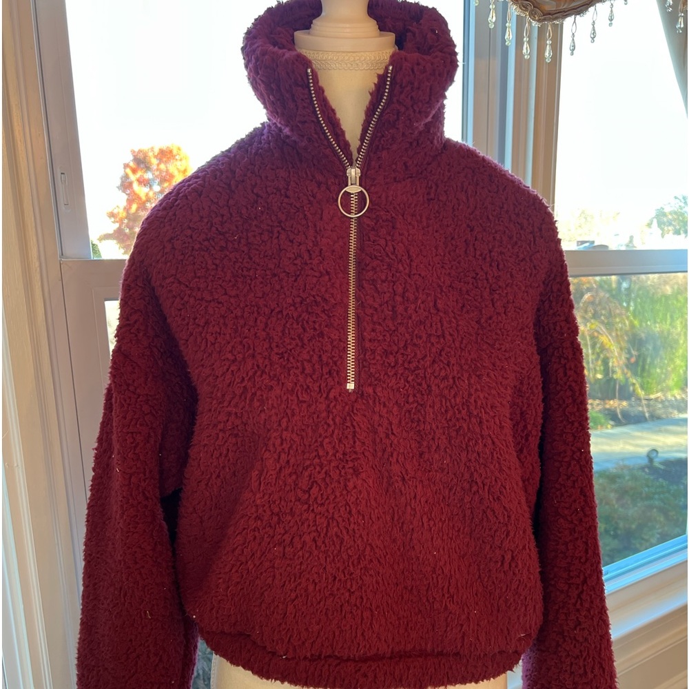 Hollister Women’s Three Quarter Zip Cropped Sherpa Fleece Jacket XS